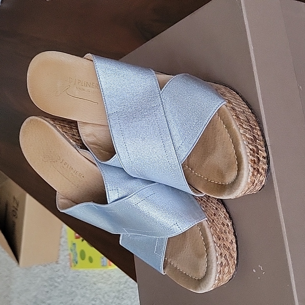 Donald J Pliner Sandals